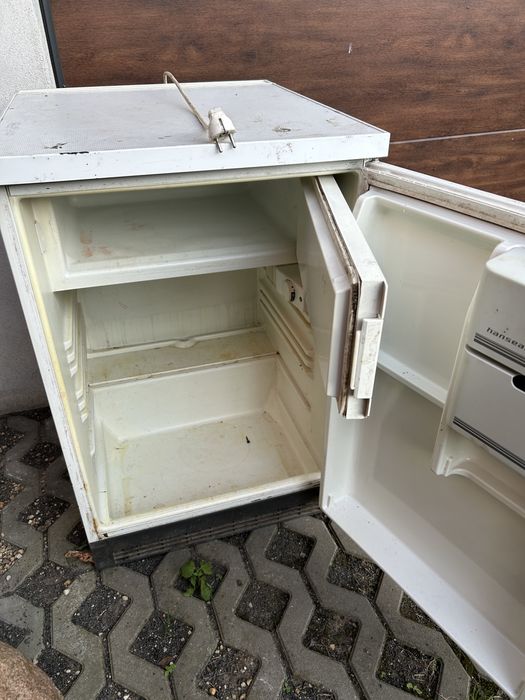 Lodowka z malym zamrażalnikiem