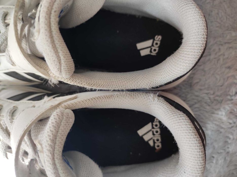 Buty chłopięce ADIDAS GRAND COURT 2.0 EL K GW6521 r.32