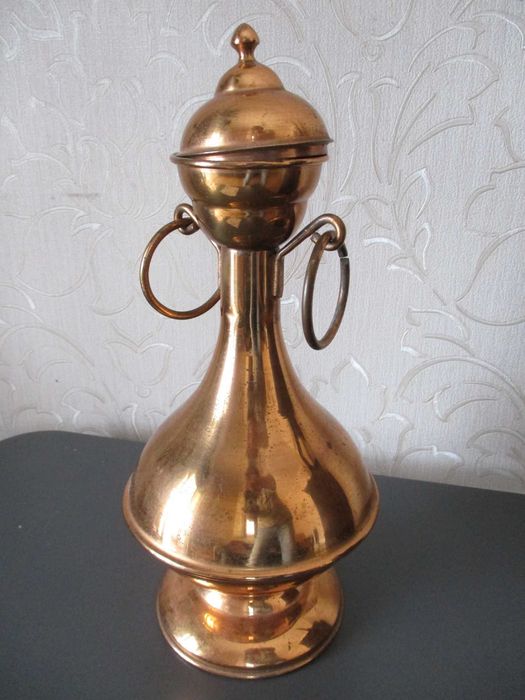 Jarra antiga Vintage em cobre com tampa e 2 argolas laterais, 30 cm altura