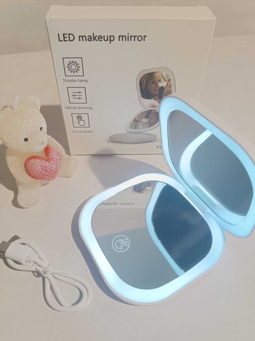 małe lusterko z trójkolorowym oświetleniem led