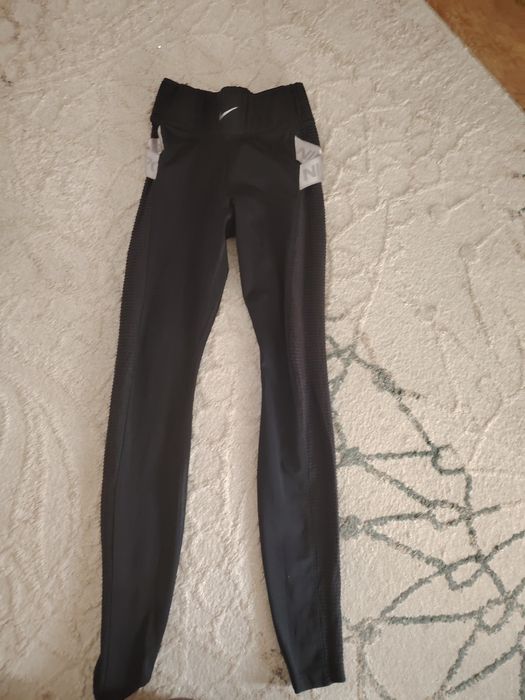legginsy getry nike