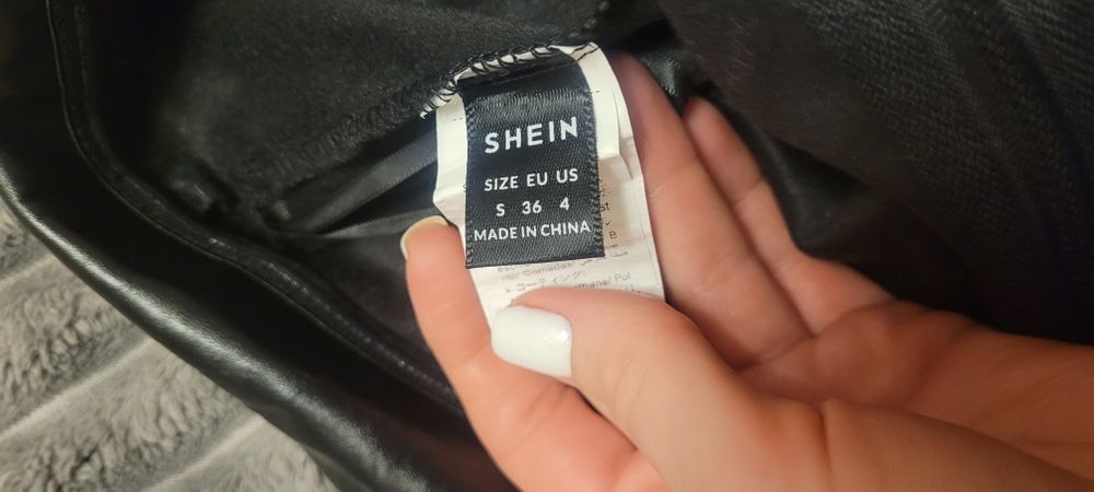 Корсет за коробку цукерок s в чудовому стані