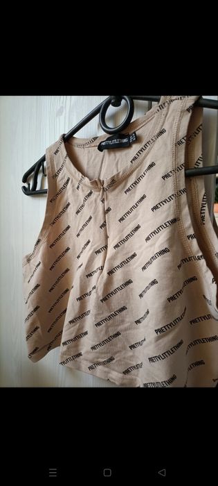 Crop top pretty little thing