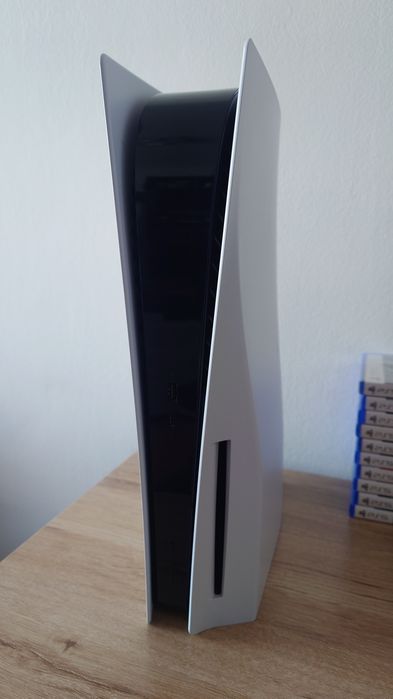 PlayStation 5 z napędem