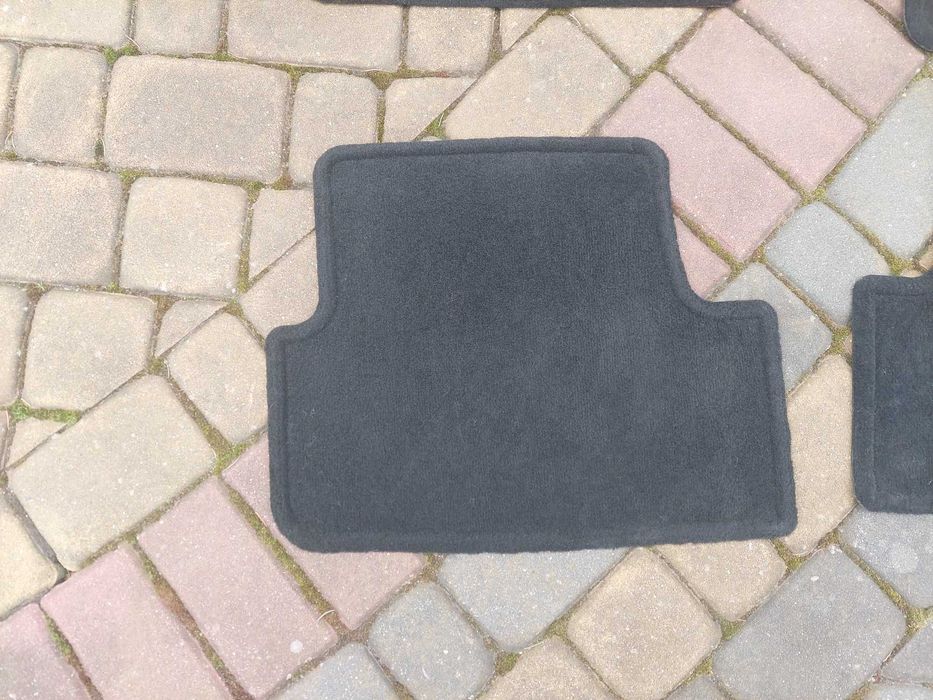 Dywaniki Welurowe SEAT IBIZA V ARONA Komplet Oryginał