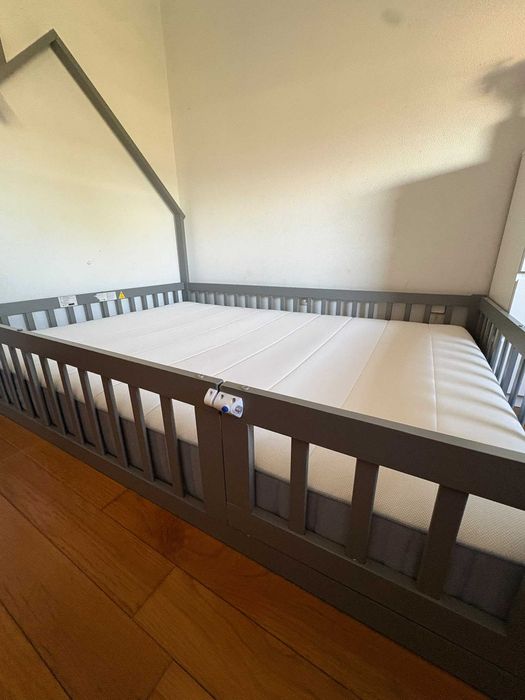 Cama de chão ideal para crianças. Cama montessori