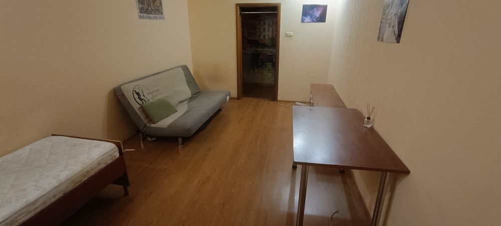 Шулявка, Караваевы дачи ,ул. Яблонской 6