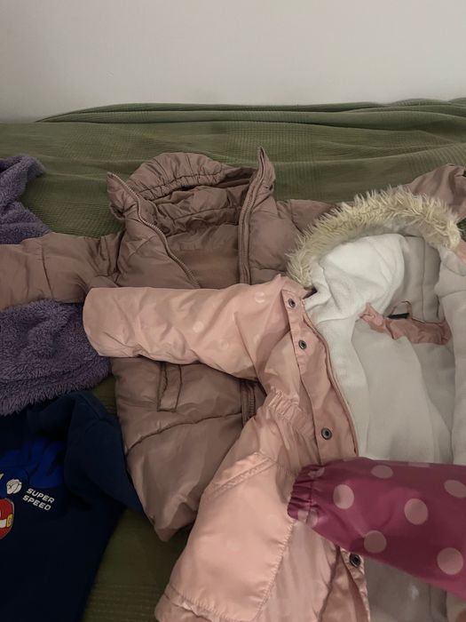 Zestaw kurtek, spodni i swetrów zimowych, dziewczynka 100 -110 cm