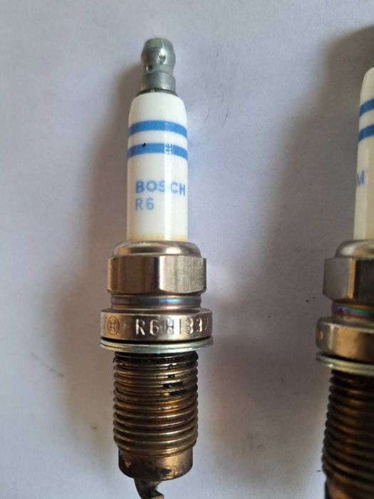 Свічка запалювання Bosch R6 Iridium FR6HI332