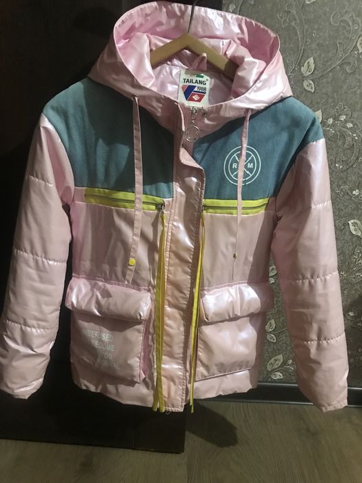 Куртка на дівчинку 10 років