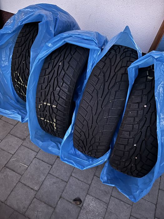 Opony komplet 4 szt NANKANG 215/70R16 Zima