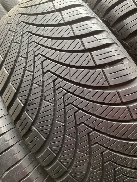 235/55R18 Kumho 4season 2022 (2шт)