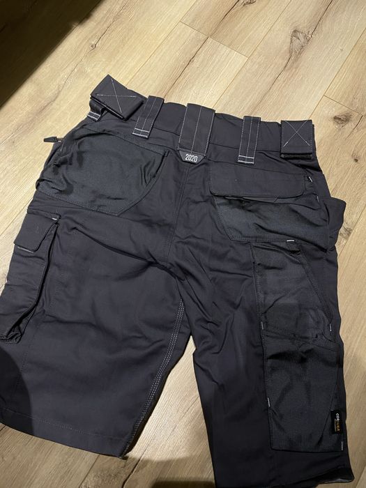 Футболки S/XL та шорти Strauss M