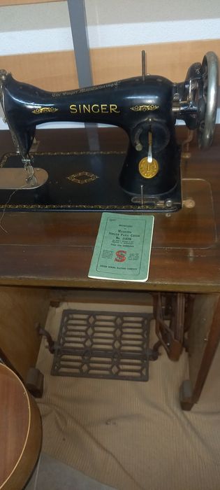 Maquina de costura antiga