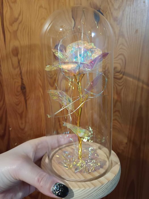 Róża w szkle dzień kobiet