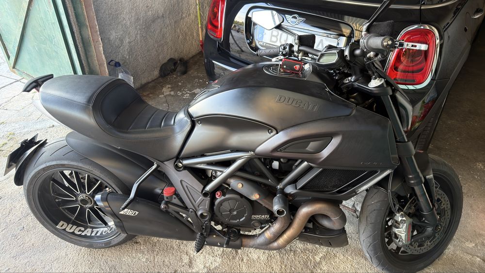 Ducati diavel 21 mil Km 2015