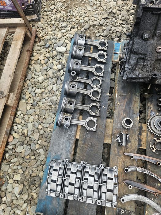 Розбирається Мотор БМВ Е39 Е46 М47 дорестайл 2.0 Дизель BMW E39 E46