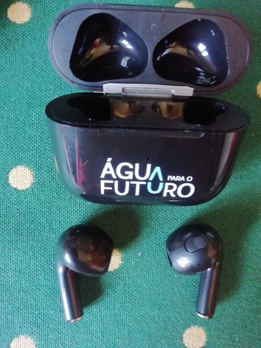 Item 20295 Earphones Auriculares Novos.