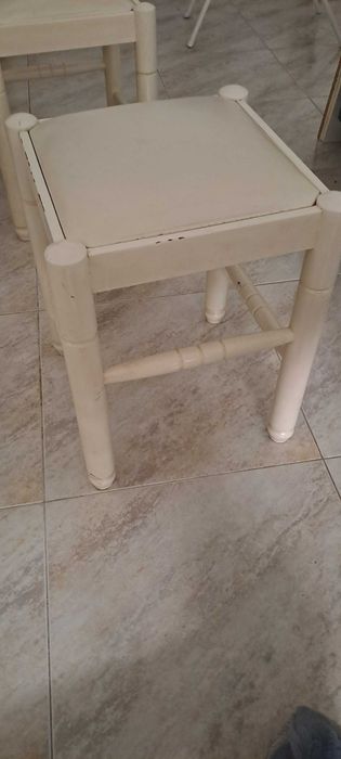 Conjunto de 2 bancos de quarto