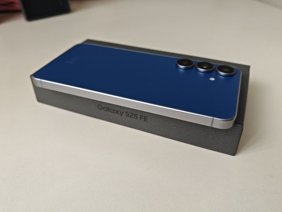 Samsung S25 fe  8/128 gb Як Новий
