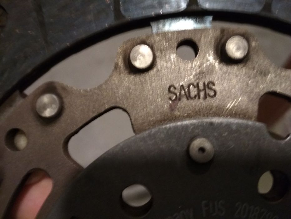 Диск+.Вижимний -SACHS- шкода 2.0тді 2009-13р.в.103кw.