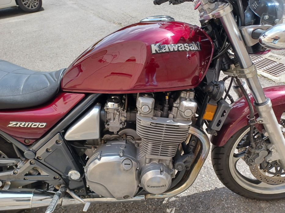 Kawasaki ZR 1100