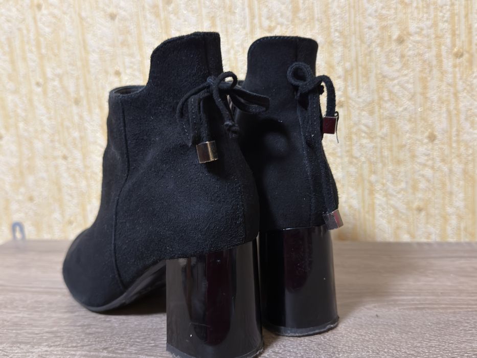 Ботильйони на каблуку