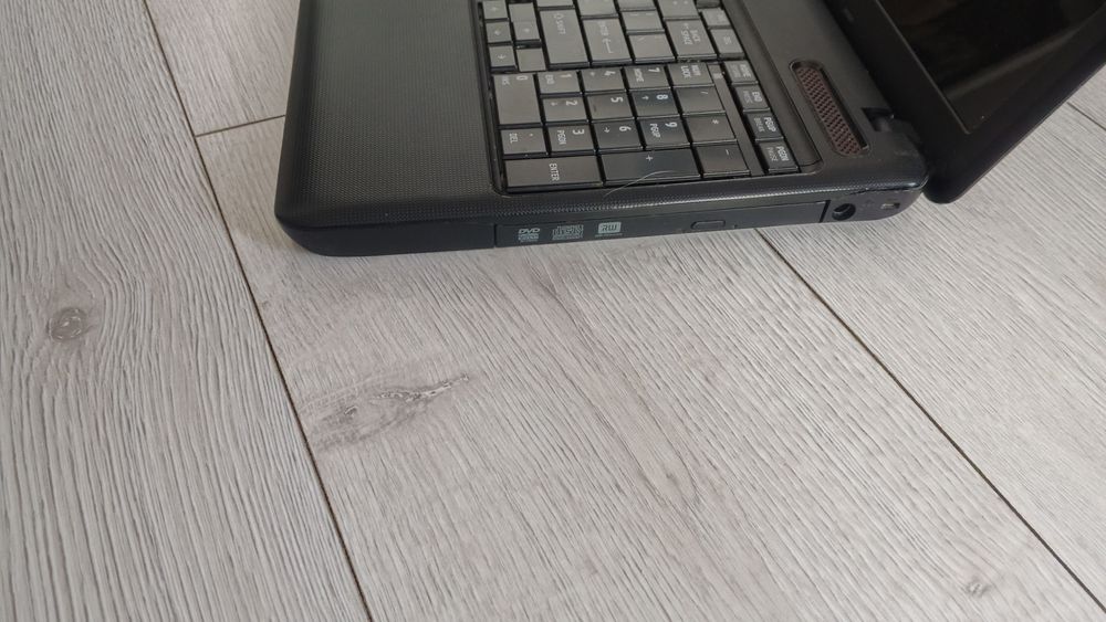 Laptop Toshiba bez dysku
