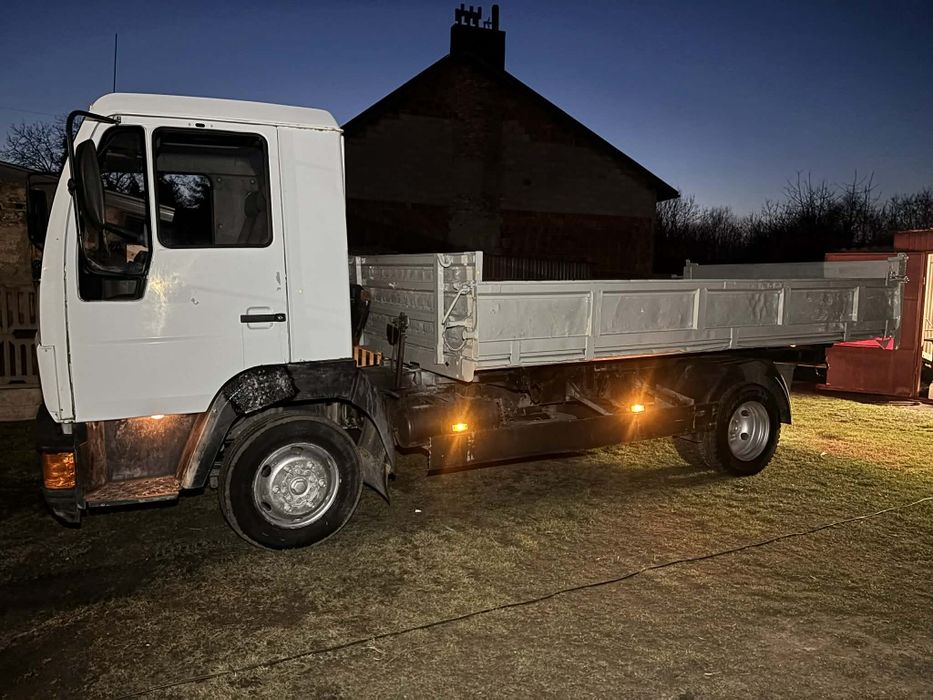 Usługi minikoparka i wywrotka