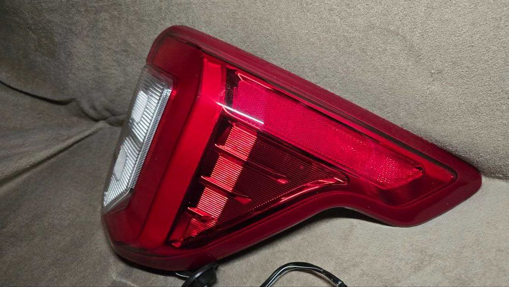 Ліхтар задній правий Ford Explorer 6 2020 21 22 23 24 ОРИГІНАЛ Б/У