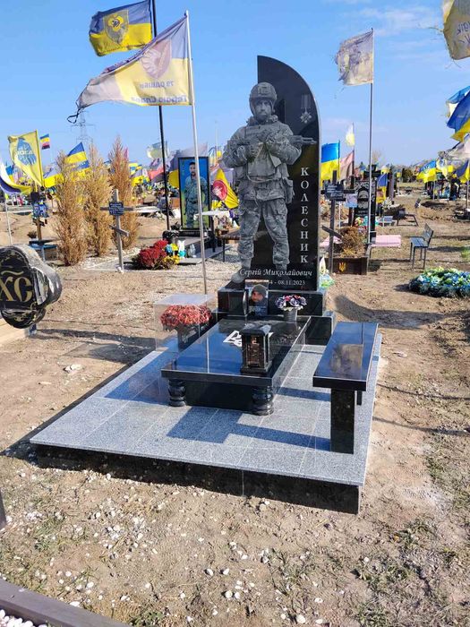 Памятники из гранита