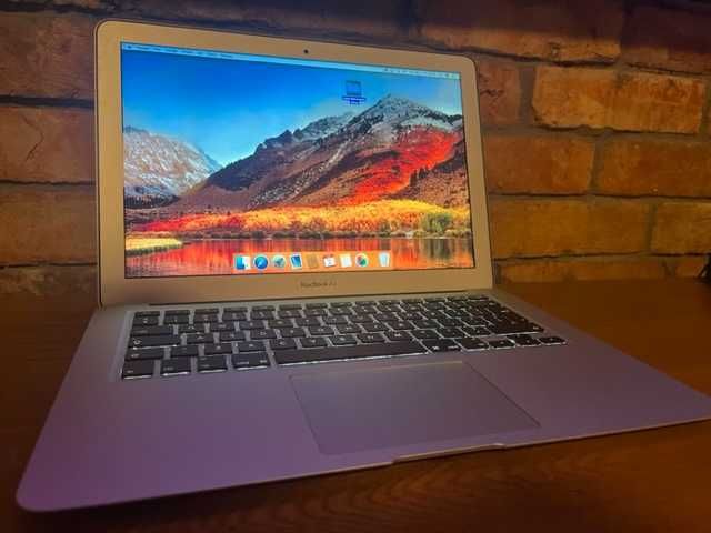 MacBook Air 2017, 13", 1,8 GHz Core i5, 8GB