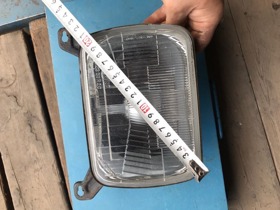 Продам фары Toyota