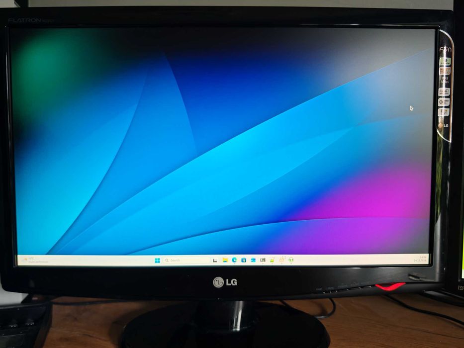 Monitor LG Flatron W2343T-PF 23" FullHD (1920x1080) 2 ms IDEALNY