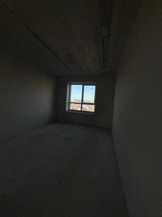 Продаж видової 3кім квартири біля озера, переоформлення в подарунок_AI