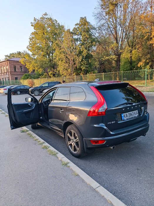Продам Volvo xc60