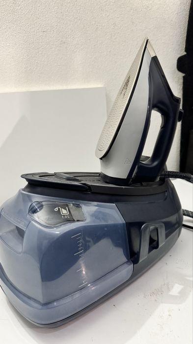 Vendo Ferro com caldeira Rowenta (lêr anúncio)