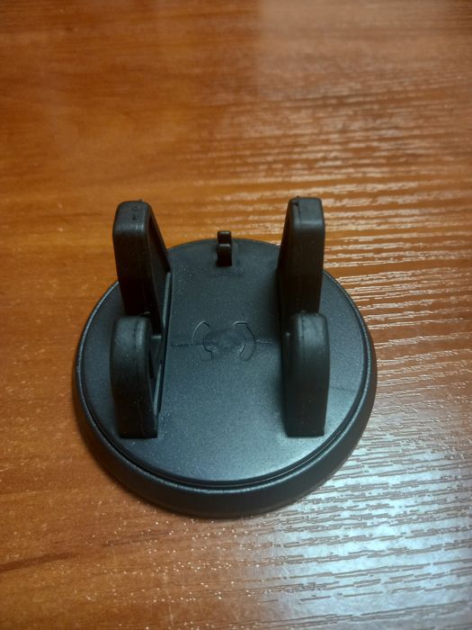 Тримач для телефону в автомобіль