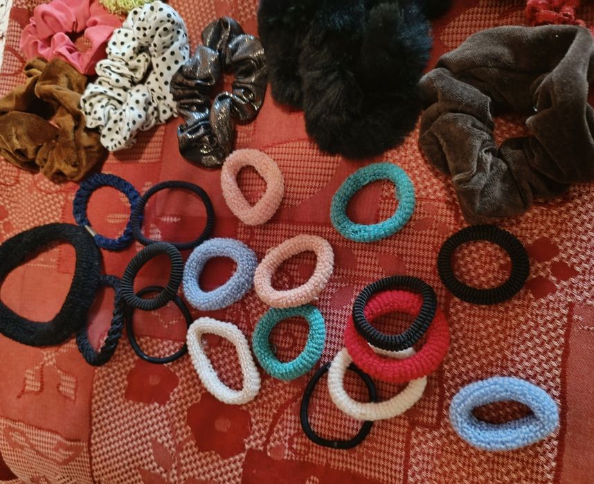 Acessórios de cabelo variados (+ 30 peças)