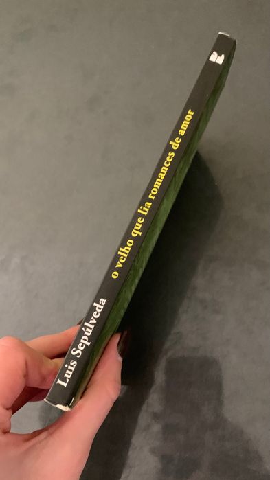 Livro “O velho que lia romances de amor” de Luis Sepúlveda