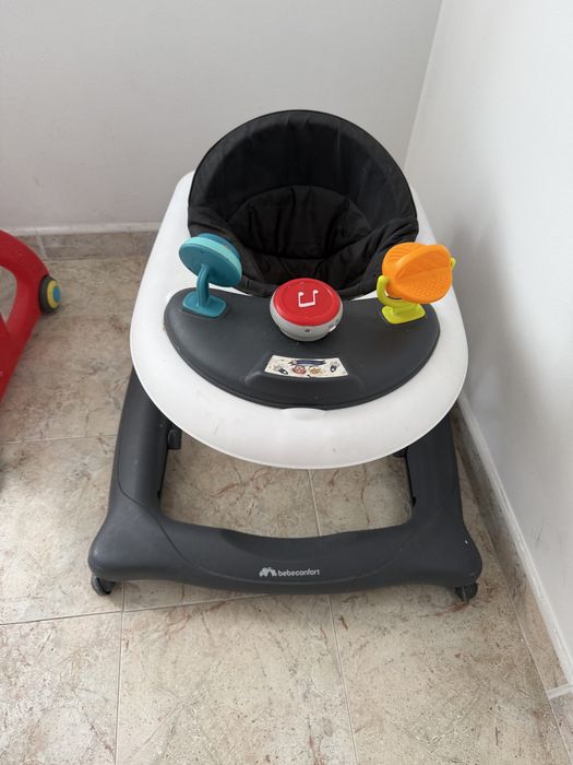 Andador mais carrinho bengala