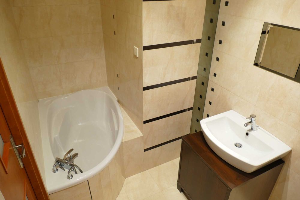 Kawalerka 40 m blok cegła duży balkon Rajska pokój z aneksem + sypialnia - Widok 5