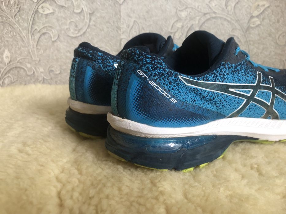 Кросівки Asics Gel GT2000 9 бігу і повсякдення 46 45,5 45 44,5 30 29,5