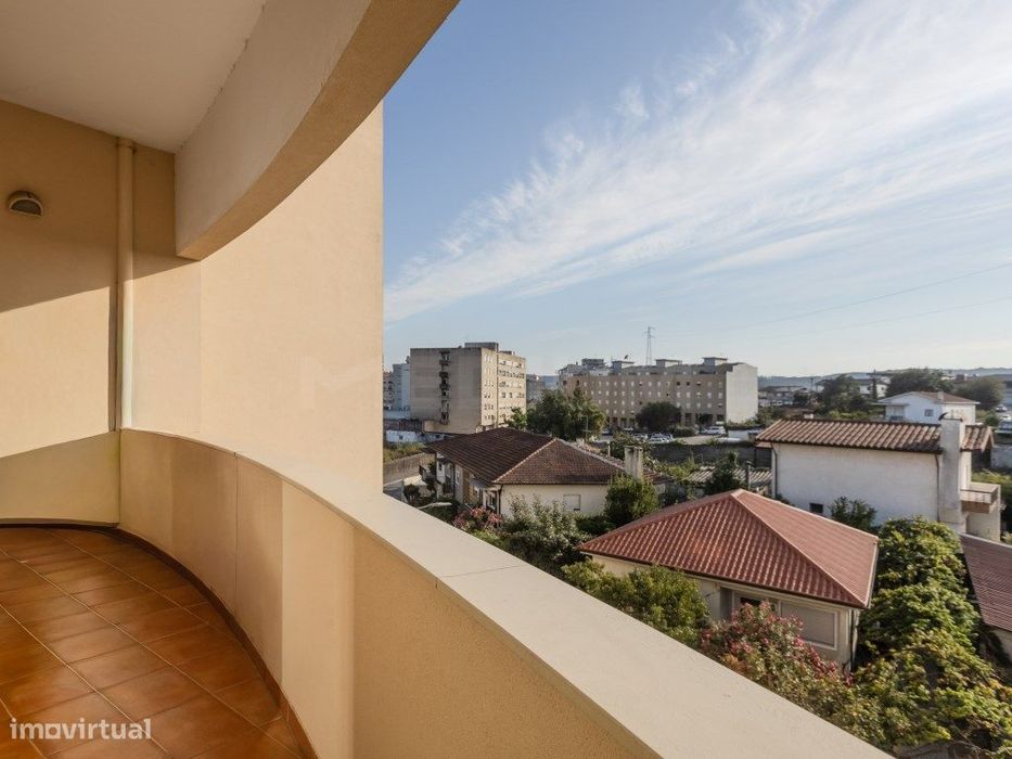 Apartamento T2 localizado na Trofa