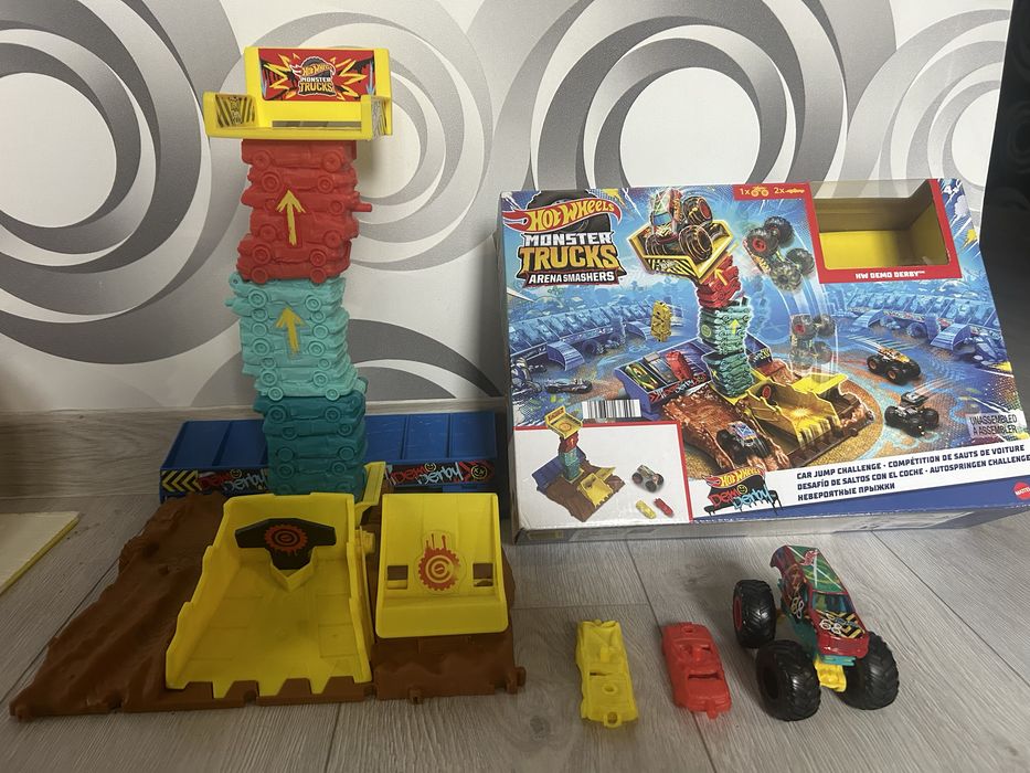 Тренувальна арена Hot Wheels Monster Trucks