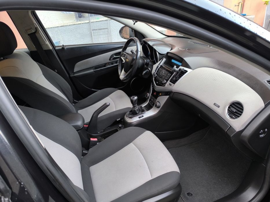 Cruze 1 .6 com GPL impecável