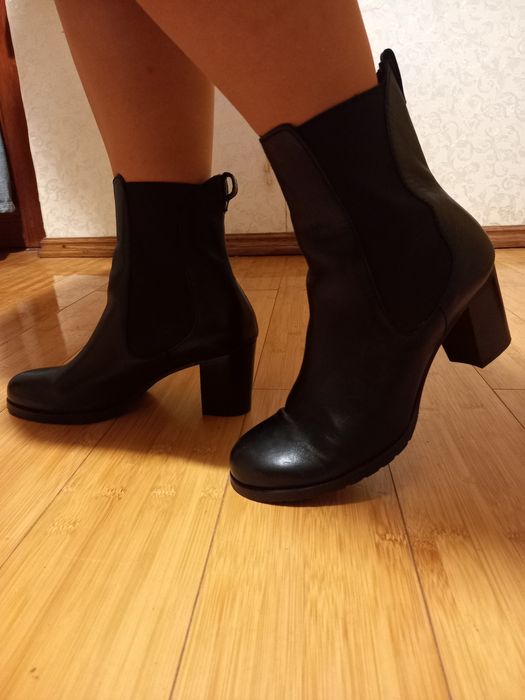 Женские демисезонные сапожки из натуральной кожи, фирмы Cole Haan,США,