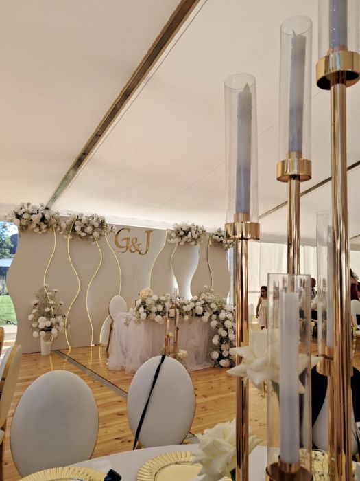 Ścianka ślub wesele Fale dekoracja kwiaty świece blaskevent