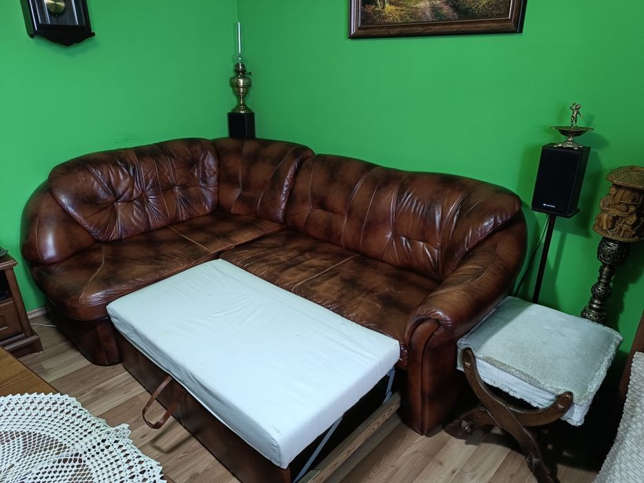 Narożnik skórzany  z funkcją spania