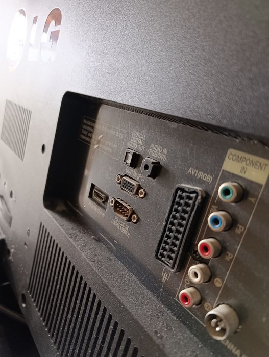 Televisão LG grande